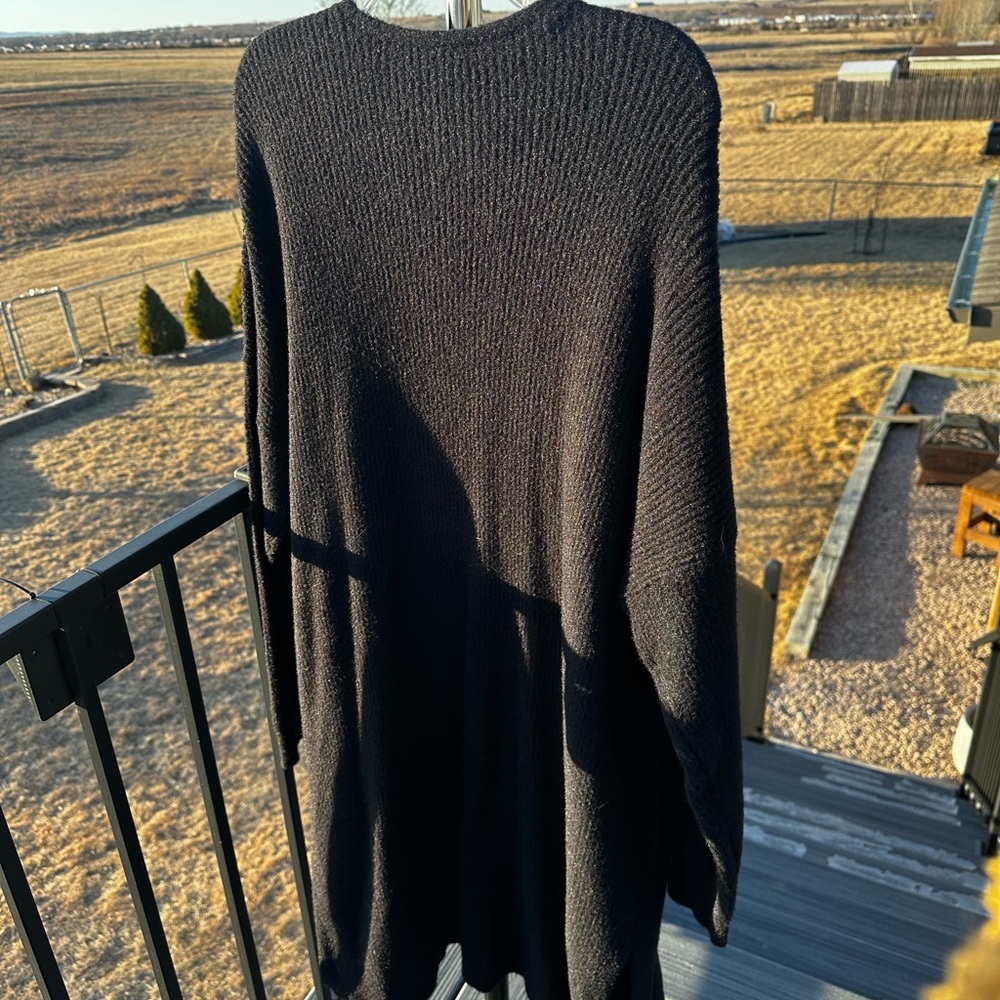 STYLUS Black Ribbed Sweater - Picture 5 of 10